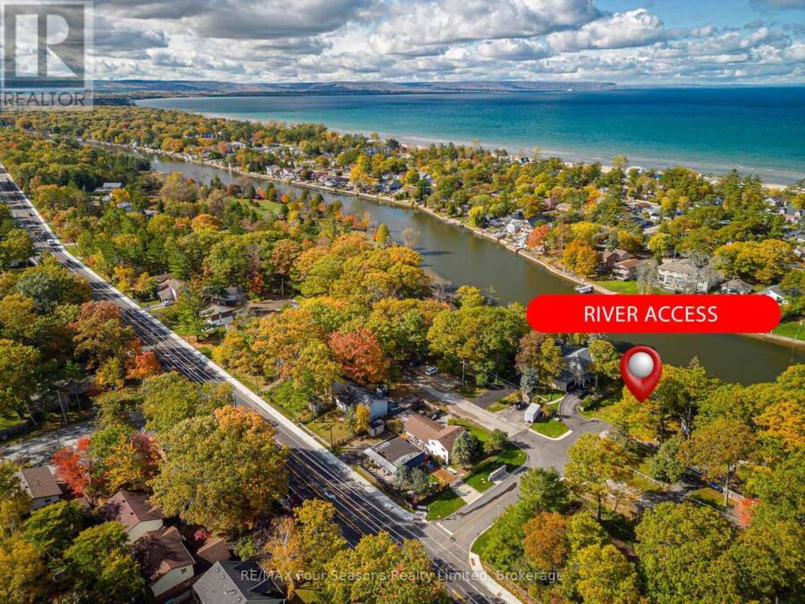 24 INDIANOLA CRESCENT, Wasaga Beach, Ontario L9Z 2W3
