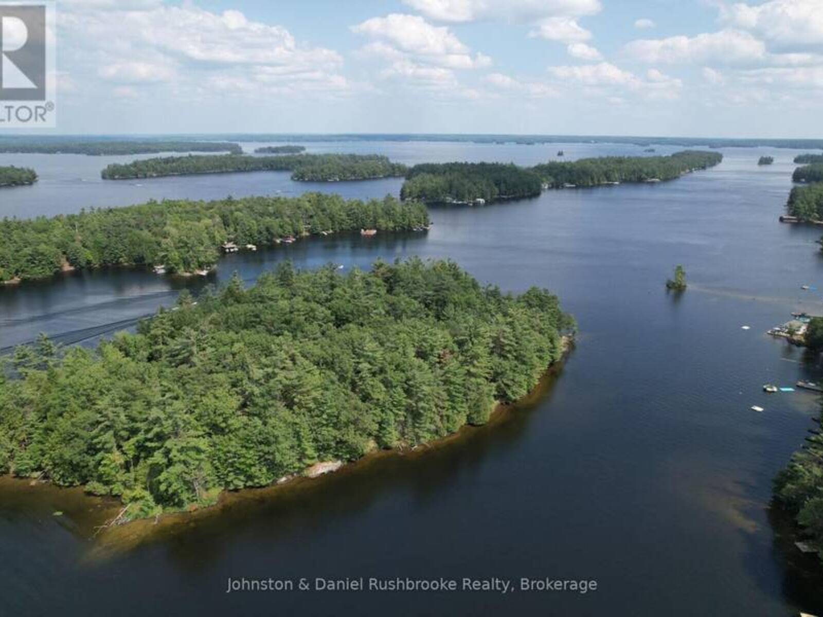 2 ISLAND 24LM (DENISON), Gravenhurst, Ontario P1P 1R2
