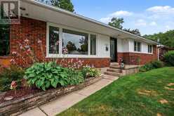 583 6TH STREET W | Owen Sound Ontario | Slide Image Five