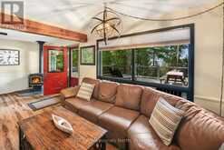 11230 HUNTER (WAO) ISLAND | Haliburton Ontario | Slide Image Ten