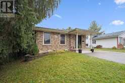 653 PERRY STREET | Fergus Ontario | Slide Image Four