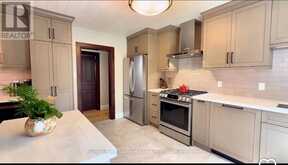 15 VICTORIA STREET W | Rosseau Ontario | Slide Image Ten