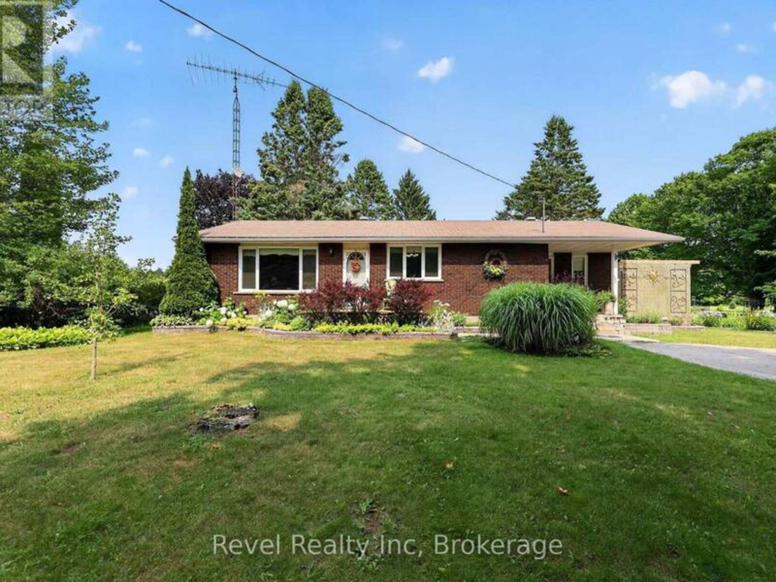 459 CEDAR POINT ROAD, Tiny, Ontario L9M 0J5