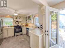 212 JAMES STREET | Bracebridge Ontario | Slide Image Thirteen