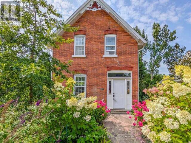 212 JAMES STREET Bracebridge Ontario, P1L 2B8 - 5 Bedrooms Home For Sale