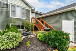 44 BYRNES CRESCENT | Penetanguishene Ontario | Slide Image Three
