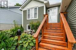 44 BYRNES CRESCENT | Penetanguishene Ontario | Slide Image Four