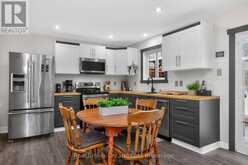 44 BYRNES CRESCENT | Penetanguishene Ontario | Slide Image Nine