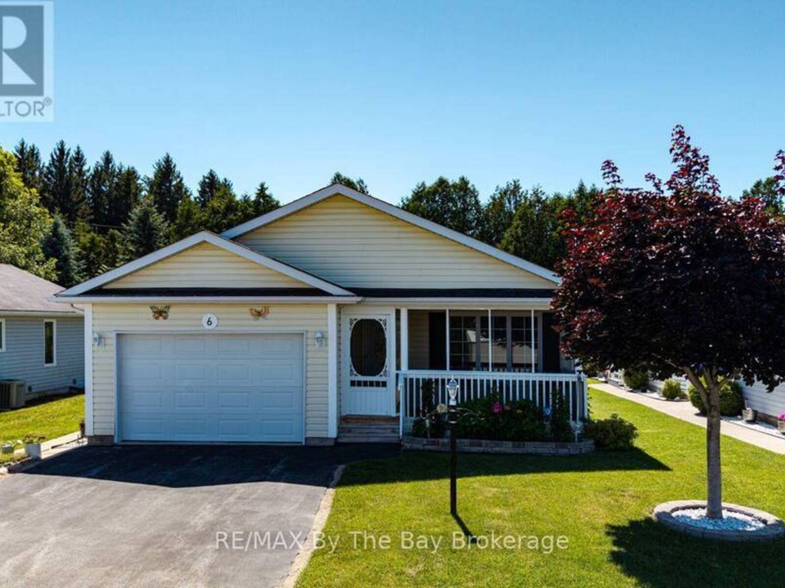 6 ILLINOIS CRESCENT, Wasaga Beach, Ontario L9Z 3A8
