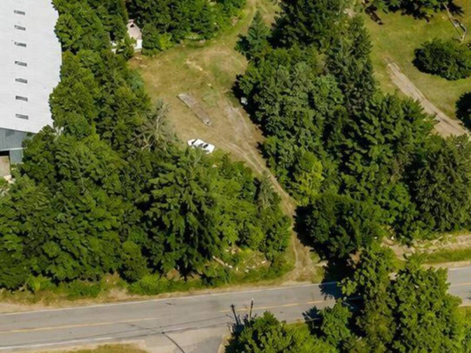 00 EAST ROAD, Baysville, Ontario P0B 1A0