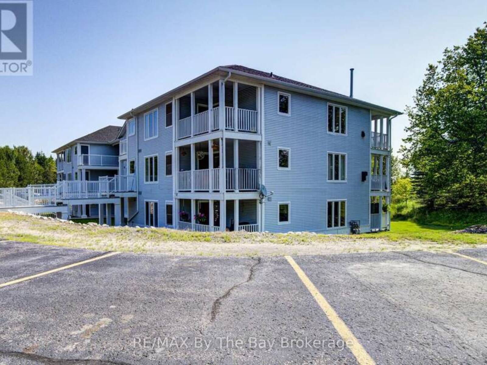8 - 30 MULLIGAN LANE, Wasaga Beach, Ontario L9Z 1C4