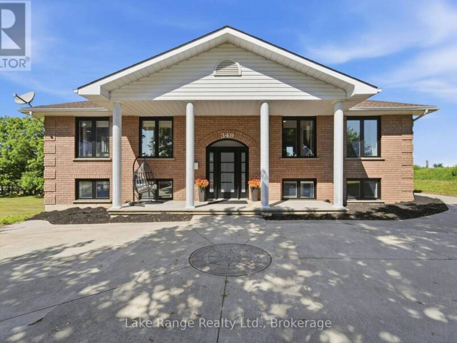 349 SOUTH DELHI STREET, Lucknow, Ontario N0G 2H0
