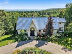 589374 19 GREY ROAD The Blue Mountains Ontario, L9Y 0R6