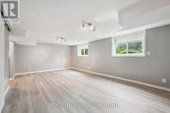 8 MALVERN CRESCENT | Guelph Ontario | Slide Image Thirty-three