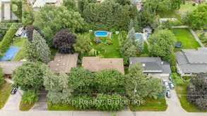 8 MALVERN CRESCENT | Guelph Ontario | Slide Image Five