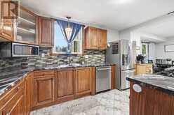 450 EAST 42ND STREET | Hamilton Ontario | Slide Image Eight