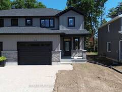 10 ROBERTS STREET Huron East Ontario, N0K 1W0