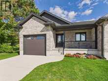 36 JORDAN CRESCENT | North Huron Ontario | Slide Image Three