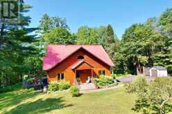242 DEER LAKE ROAD | Huntsville Ontario | Slide Image Four