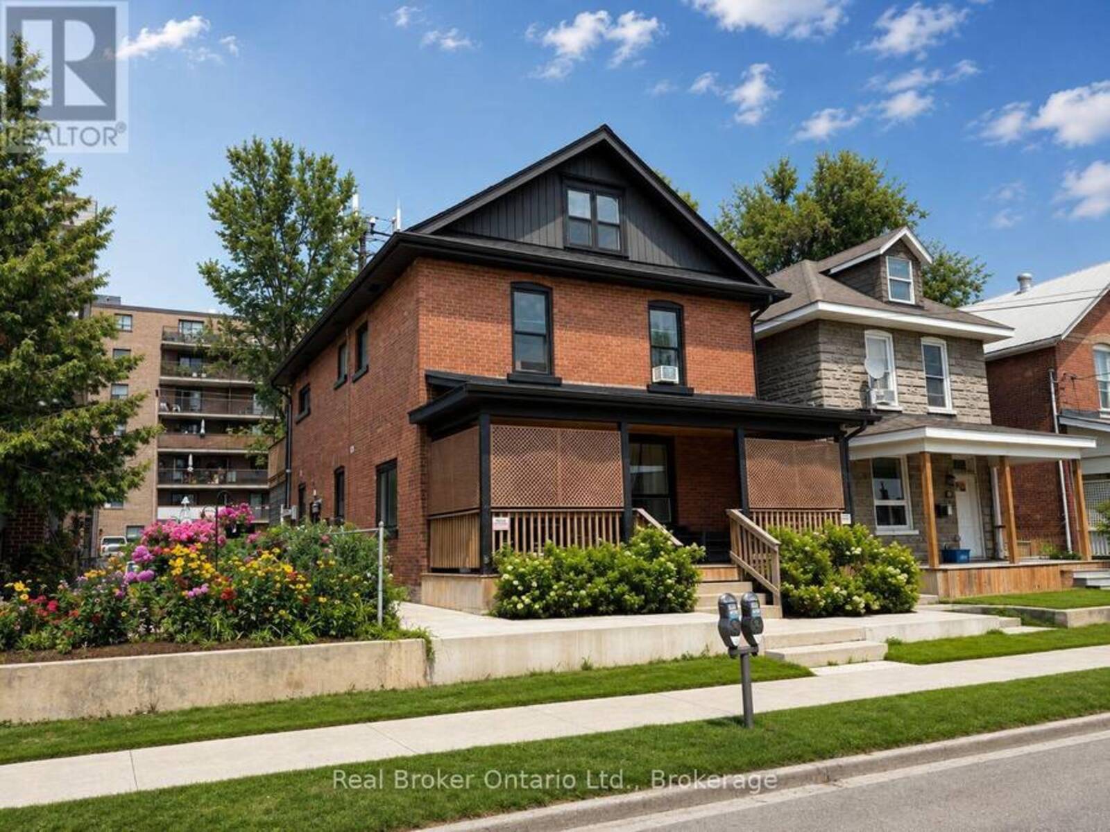 66 NOTTAWASAGA STREET, Orillia, Ontario L3V 3J4