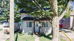 122 FULTON STREET | Clinton Ontario | Slide Image Three