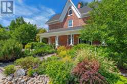 5 LORNE STREET N | Huntsville Ontario | Slide Image Two