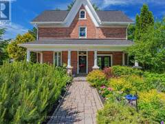 5 LORNE STREET N Huntsville Ontario, P1H 2G1