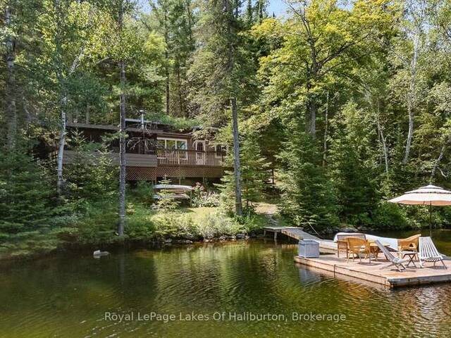 1481 UNIVERSAL ROAD Haliburton Ontario, K0M 1S0 - 3 Bedrooms Waterfront Home For sale
