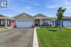 237 LAKE BREEZE DRIVE | Goderich Ontario | Slide Image Two