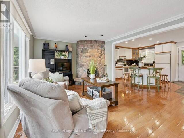 1082 KAWAGAMA LAKE ROAD Lake of Bays Ontario, P0A 1E0 - 3 Bedrooms Waterfront Home For sale