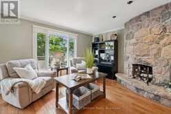 1082 KAWAGAMA LAKE ROAD | Lake of Bays Ontario | Slide Image Six