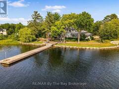 156 PRISQUE ROAD Honey Harbour Ontario, P0E 1E0