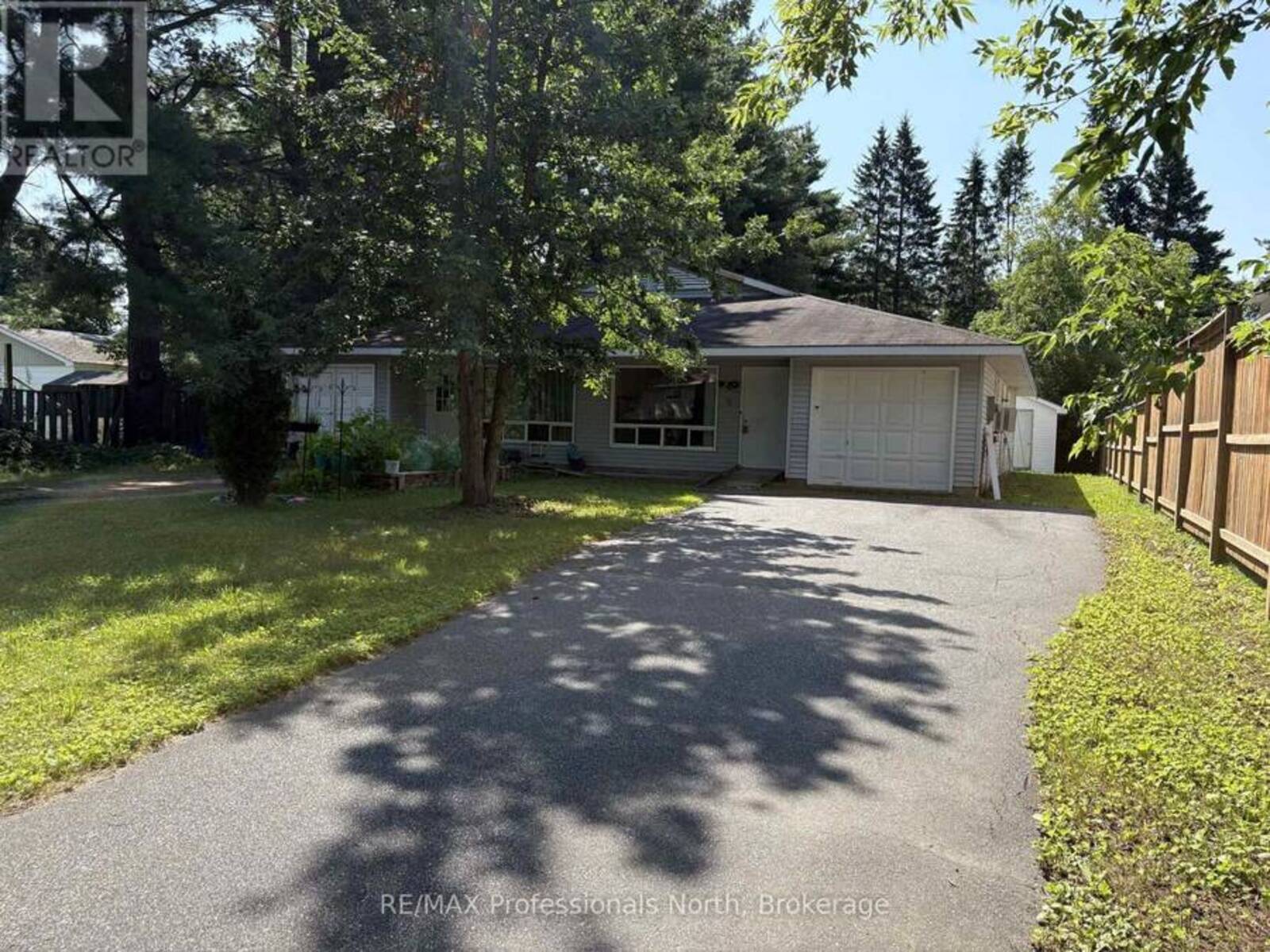 4 NORTH STREET N, Bracebridge, Ontario P1L 1C4
