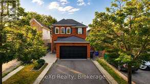 39 MATTERDALE AVENUE | Brampton Ontario | Slide Image One