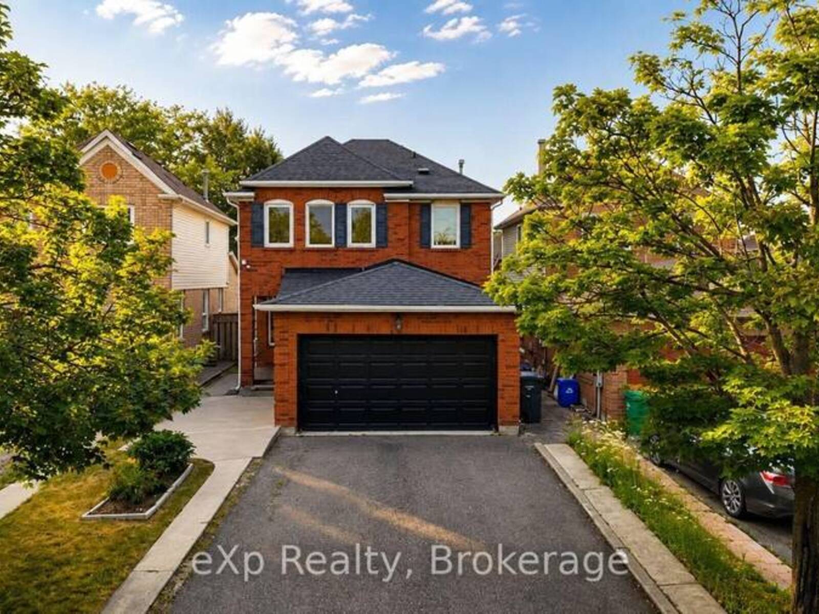 39 MATTERDALE AVENUE, Brampton, Ontario L6Y 4J6