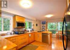 341 OLD NORTH ROAD | Huntsville Ontario | Slide Image Ten