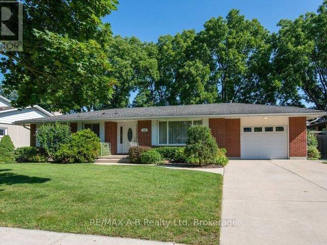 174 NEAL AVENUE Stratford Ontario, N5A 5A8 - 2 Bedrooms Home For Sale