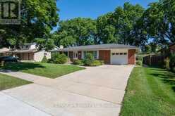174 NEAL AVENUE | Stratford Ontario | Slide Image Two
