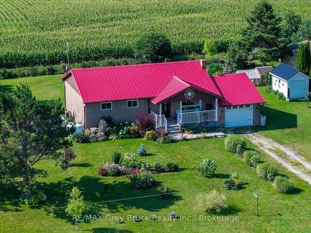 404248 CONCESSION 20 ROAD Georgian Bluffs Ontario, N0H 1S0 - 3 Bedrooms Home For Sale