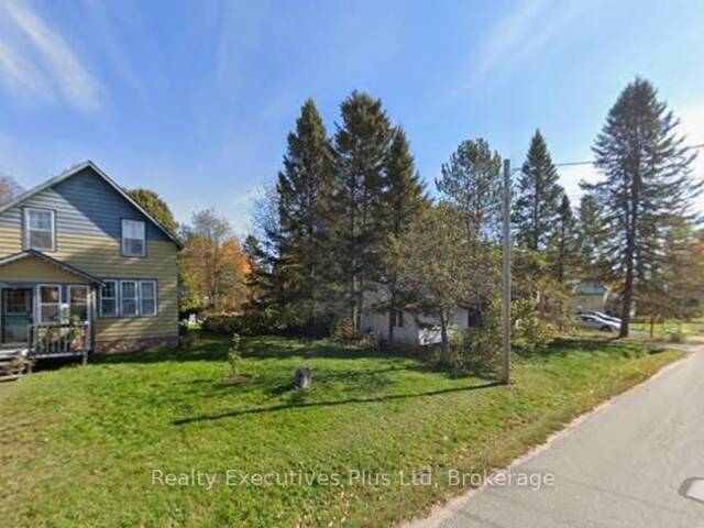 15 BARRIE STREET Sundridge Ontario, P0A 1Z0 - 3 Bedrooms Home For Sale
