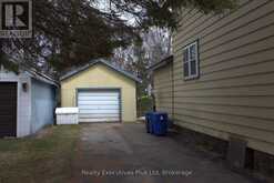 15 BARRIE STREET | Sundridge Ontario | Slide Image Fifteen
