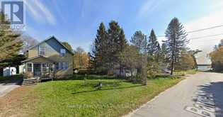 15 BARRIE STREET | Sundridge Ontario | Slide Image One