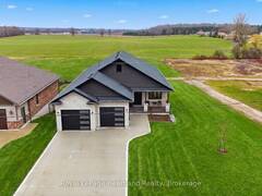 16 MINTO STREET S Minto Ontario, N0G 1M0