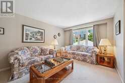 63 BOULDER CRESCENT | Guelph Ontario | Slide Image Eight