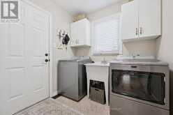 32 PINE RIDGE DRIVE | Guelph Ontario | Slide Image Ten