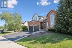 32 PINE RIDGE DRIVE | Guelph Ontario | Slide Image Two