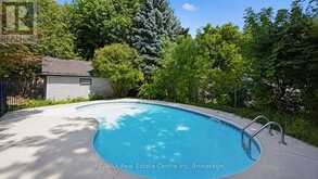 289 SPEEDVALE AVENUE E | Guelph Ontario | Slide Image Two