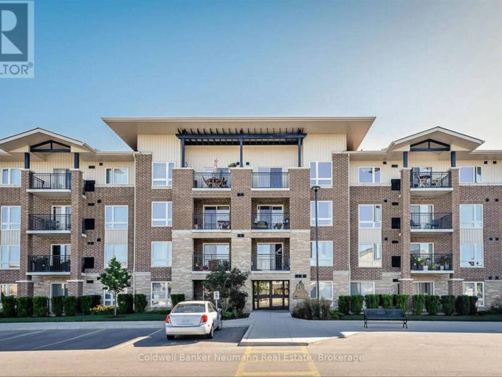301 - 45 KINGSBURY SQUARE, Guelph, Ontario N1L 0L2