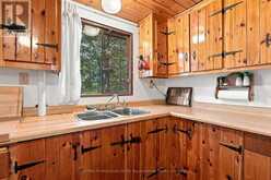 2183 TRAPPER'S TRAIL | Haliburton Ontario | Slide Image Six