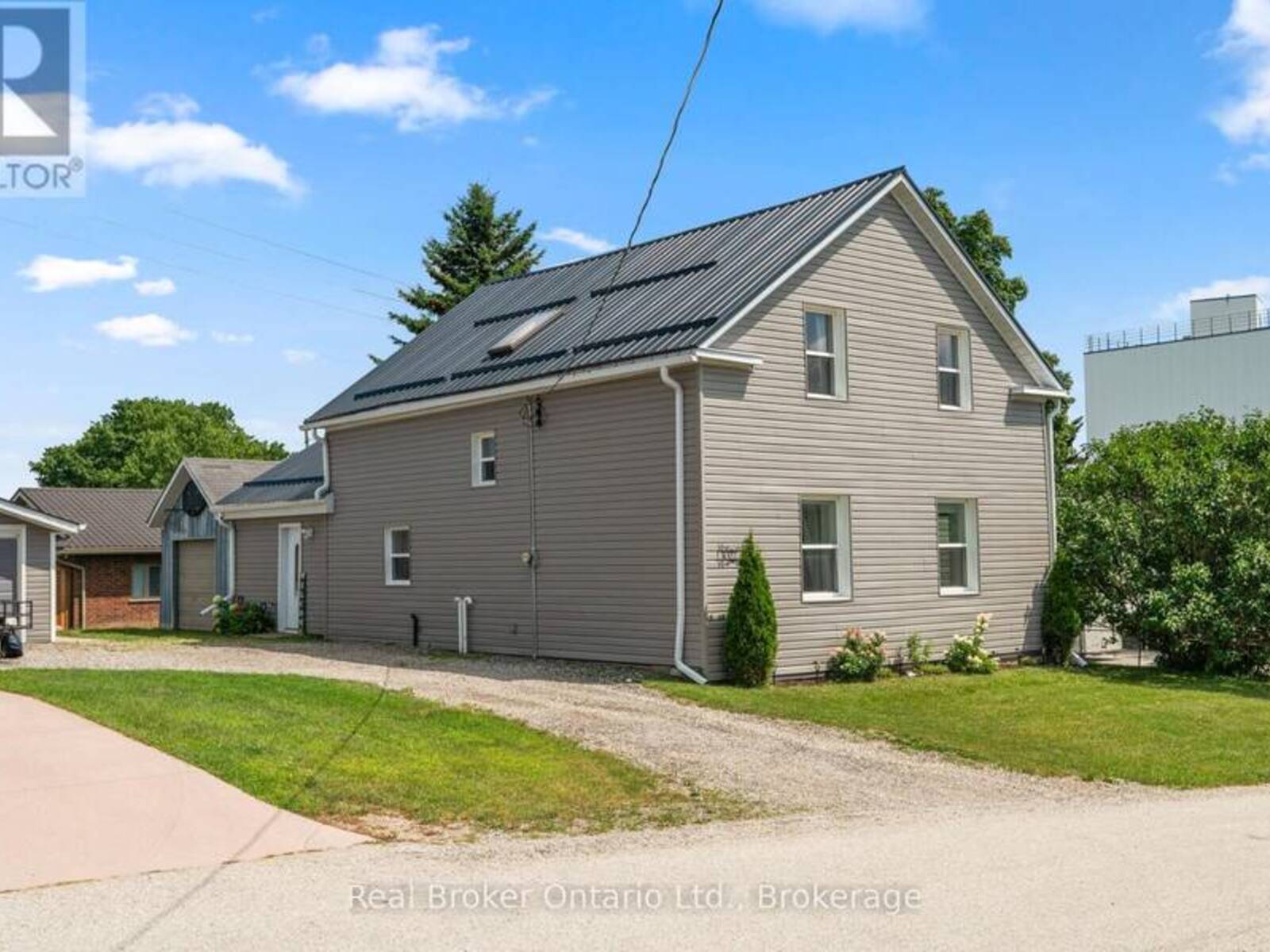 1 WALL STREET, South Bruce, Ontario N0G 2S0
